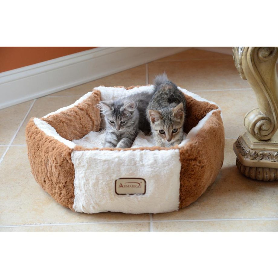 Armarkat Pet Bed Model C02NZS/MB Earth Brown and Ivory