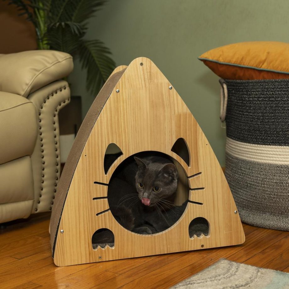 Armarkat Real Wood Medium Triangular Natural Solid Wood Cat House S2106